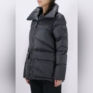 REAL CANADA GOOSE WOMENS SIZE M